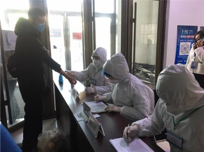 包機(jī)、專車、定制專列 吉林省職業(yè)中介服務(wù)助力企業(yè)復(fù)工復(fù)產(chǎn)按下“快進(jìn)鍵”